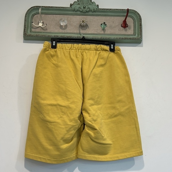 Brand New MADHAPPY cotton love your Mother Earth Yellow Graphic Shorts men’s - Picture 6 of 7